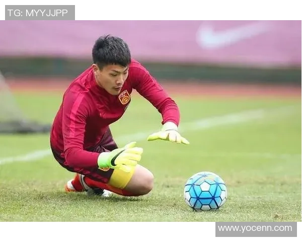 足球新人帅哥崭露头角引发热议成为球迷心中的新偶像